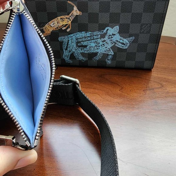 crossbody - Picture 13 of 16